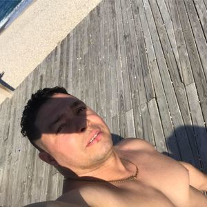 Meet your Posher, Luis r